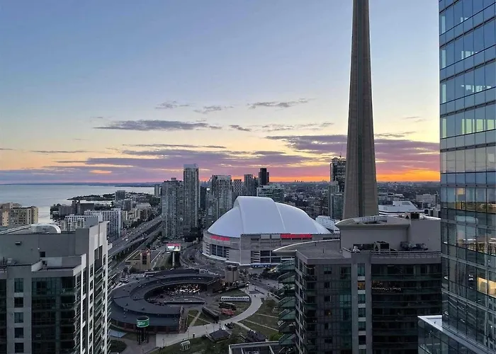 Luxury 2Br 2Bath Condo With Parking And Balcony