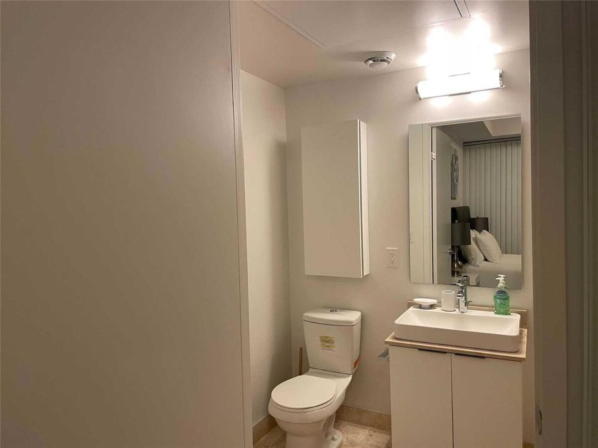Luxury 2br 2bath With Parking And Balcony * Toronto
